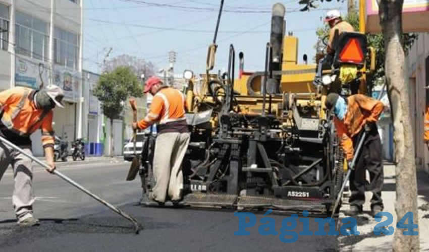 Por instrucción de la alcaldesa Tere Jiménez se redoblan esfuerzos en colocación de concreto hidráulico, carpeta asfáltica, sellado de grietas en pavimento, riego de sello y bacheo