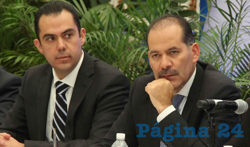 El gobernador del Estado, Martín Orozco Sandoval recibió del secretario de Desarrollo Rural y Agroempresarial, Manuel Alejandro González Martínez, el informe