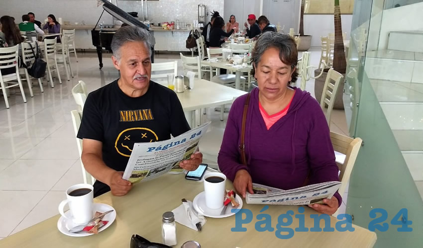 Mario Chávez y Martha Alicia Viveros compartieron el pan y la sal en el restaurante Del Centro