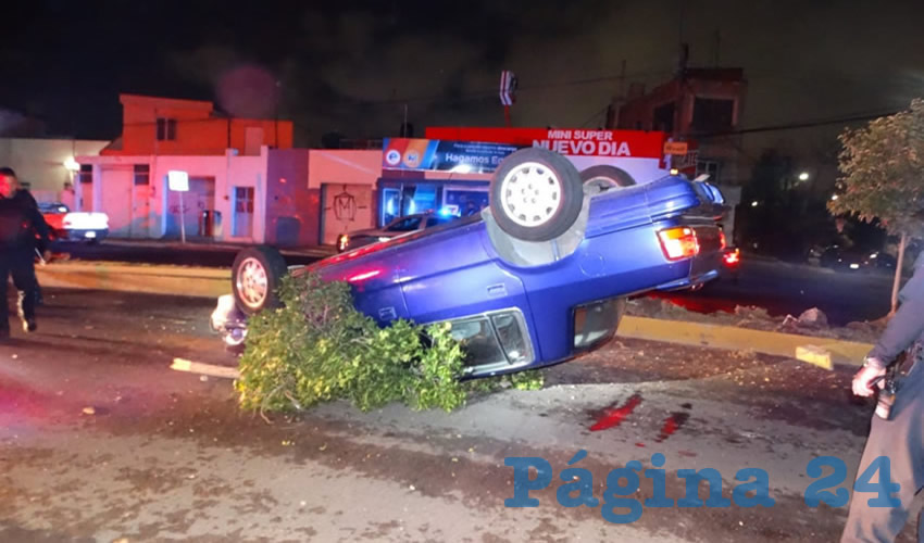 Así quedó el auto Chrysler Spirit de los Becerra Reyes