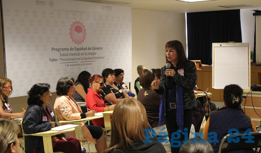 La ponente resaltó a las mujeres trabajadoras de diversas dependencias federales, la importancia que tiene el ser humano como persona sin importar su género