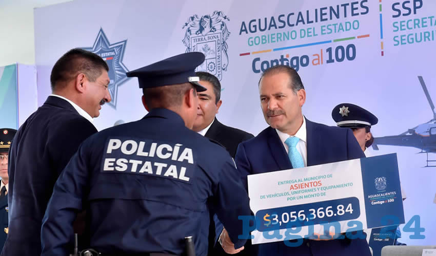 El gobernador Mart&iacute;n Orozco Sandoval encabez&oacute; la entrega de equipamiento, armamento, uniformes y parque vehicular a corporaciones policiacas