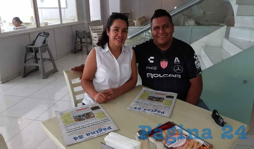 En el restaurante Del Centro desayunaron Evangelina Jiménez Montaño y José Moterrubio