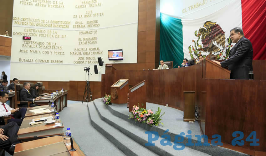 Ismael Camberos Hernández, titular de la Secretaría de Seguridad Pública (SSP) fue el segundo funcionario en comparecer ante los diputados locales por el Segundo Informe de Labores del gobernador Alejandro Tello Cristerna (Foto Merari Martínez Castro)
