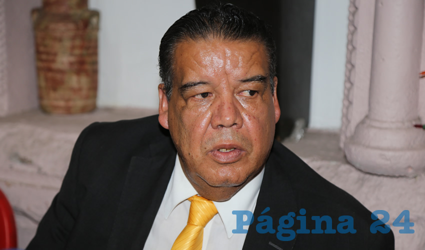Francisco Javier Flores Flores, l&iacute;der de Cimientos del Magisterio (Foto: Eddylberto Lu&eacute;vano Santill&aacute;n)