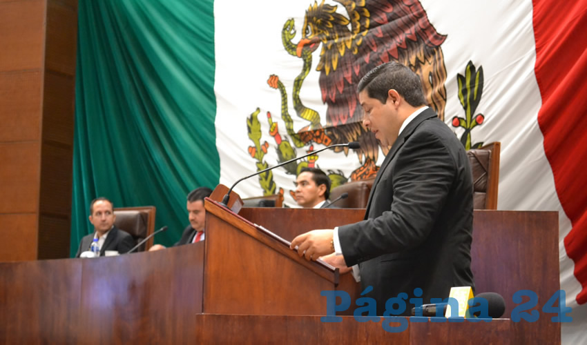 Miranda Castro además comentó que se controló el gasto, tomando medidas como no otorgar plazas laborales, reducción del gasto por servicios personales, ahorro en el consumo de energía eléctrica, agua y servicios telefónicos, y racionalidad en el material de oficina e insumos (Foto Merari Martínez Castro)
