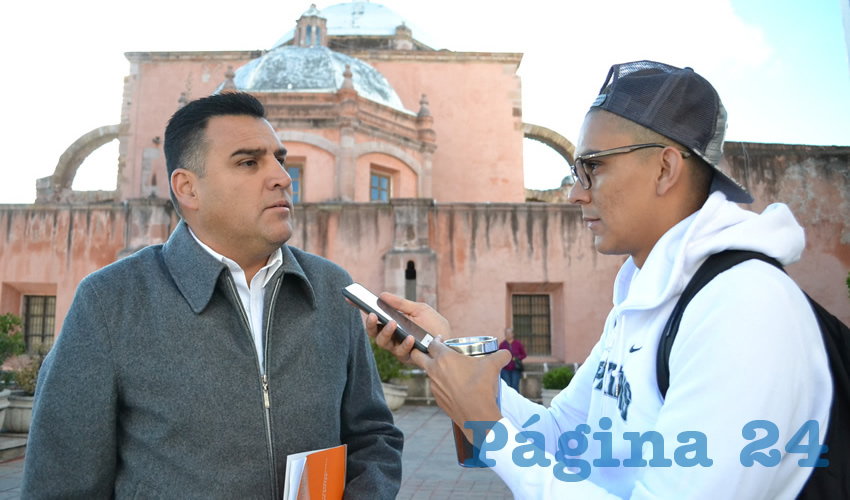 José Manuel Jaime Delgadillo, informó que se presentaron en la sede legislativa para realizar una manifestación pacífica para entregar una solicitud de apoyo económico para el próximo ejercicio fiscal (Foto Merari Martínez)