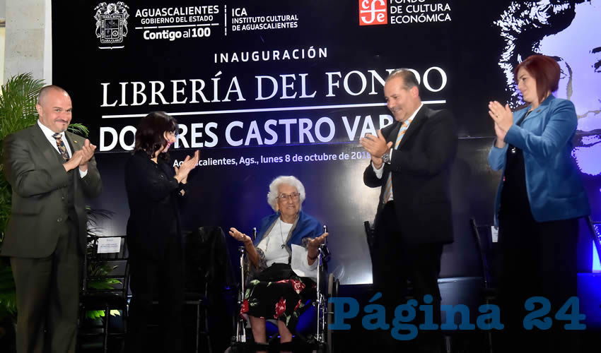 La librería “Dolores Castro” se ubica en el Patio José Guadalupe Posada, contiene publicaciones del ICA y del FCE, así como de varias editoriales nacionales e internacionales