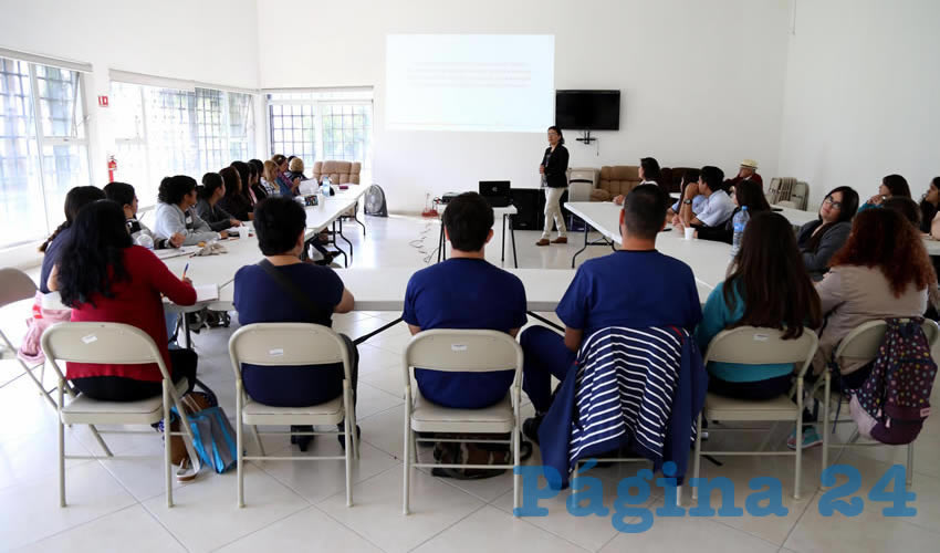 El DIF Municipal de Aguascalientes de la mano con la UNEA realiz&oacute; el taller Cuidando al Cuidador, mediante el cual se busca procurar la salud mental y f&iacute;sica de estas personas