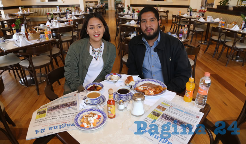 En Sanborns Francia desayunaron Arely Guadalupe Solís Guerrero y Gilberto Abraham Rivas Rodríguez