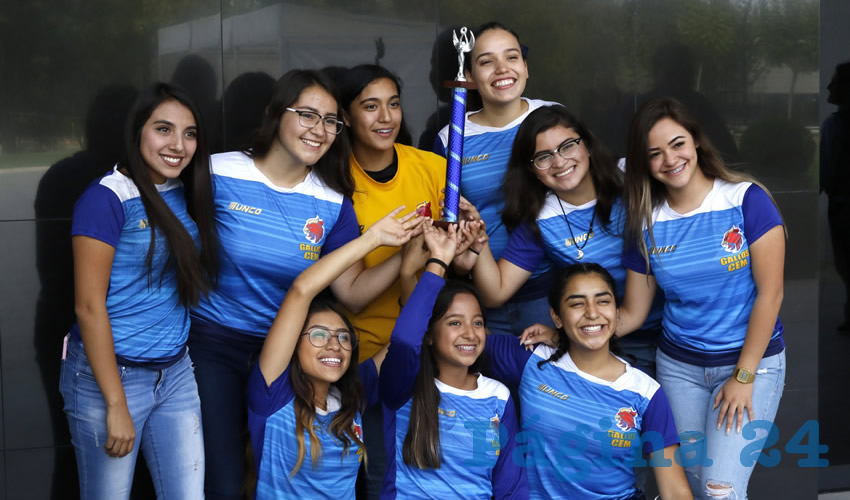 Equipo femenil de futbol rápido del Centro de Educación Media de la UAA