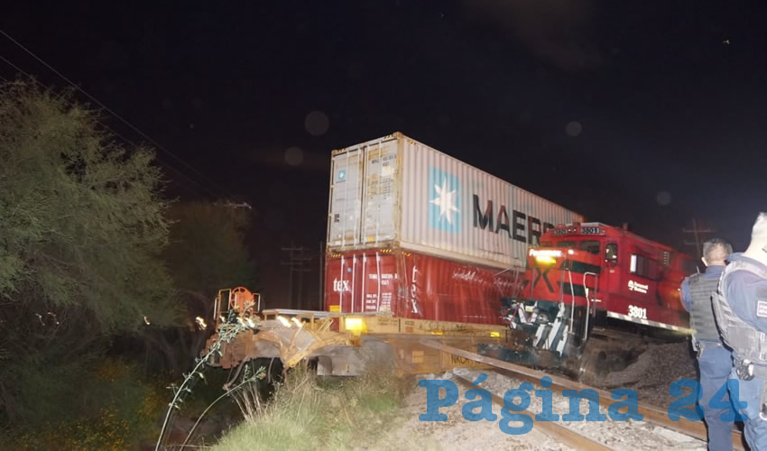Vagones y máquinas quedaron fuera de las vías del ferrocarril