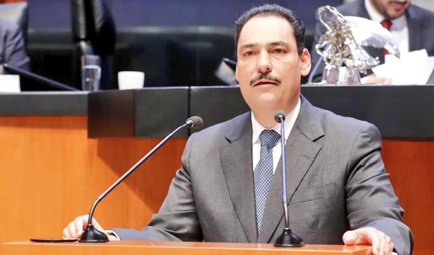 Juan Antonio Mart&iacute;n del Campo, senador de la Rep&uacute;blica