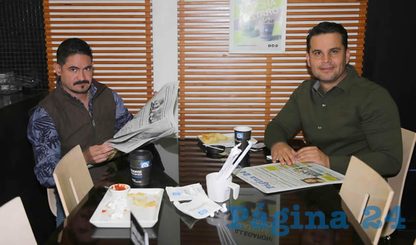 En Café Punta del Cielo departieron Cristóbal Montoya Avendaño y Vicente Pérez Almanza, vocero del Partido Libre de Aguascalientes