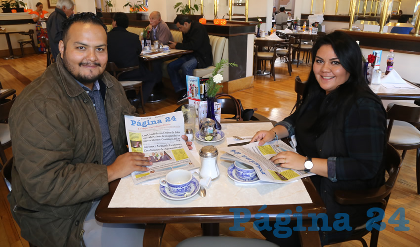 En Sanborns Francia departieron Diego Estrada Alférez y Bárbara Mena Valencia