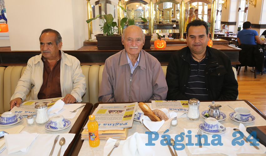Reynaldo Trinidad Bocanegra, Artemio Aguilar Jiménez, Mario Alberto Sandoval Ruvalcaba, desayunaron en Sanborns Francia
