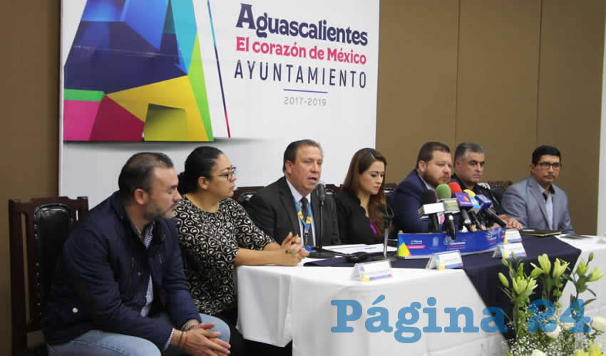 Rueda de prensa del Municipio (Foto: Eddylberto Lu&eacute;vano Santill&aacute;n)