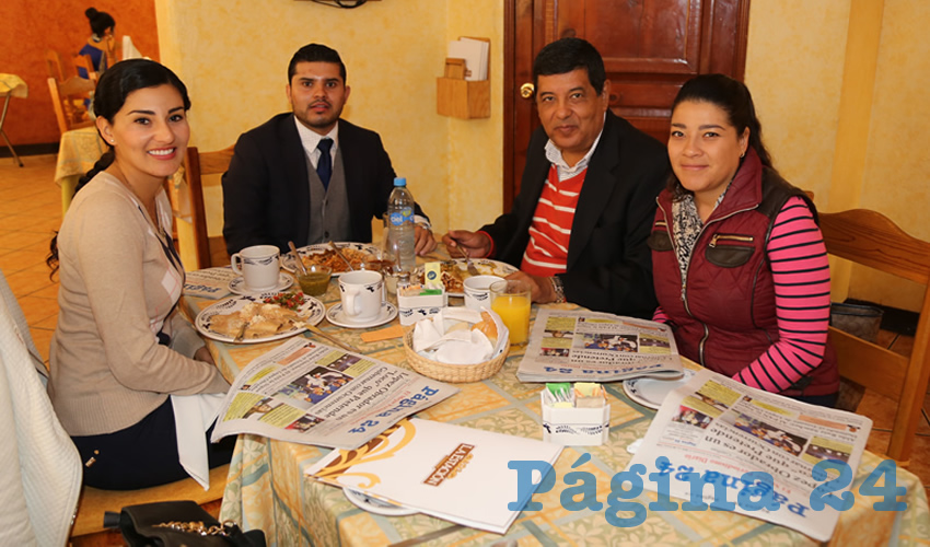 Tania Hidalgo González, Luis Felipe Hidalgo González, Luis Felipe Hidalgo Trujillo y Miriam Hidalgo González desayunaron en familia en La Estación