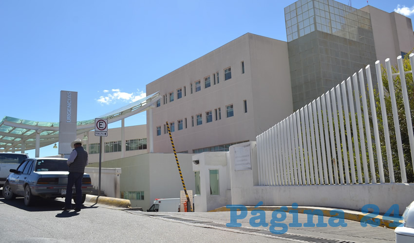 Los denunciantes, que solicitaron el anonimato por temor a represalias, relataron que el pasado 14 de octubre el menor sufrió un accidente al caer a una alberca llena de agua, de la cual su padre lo sacó, para luego reanimarlo y llevarlo a la Unidad de Emergencias Médicas en Guadalupe (Foto Merari Martínez)