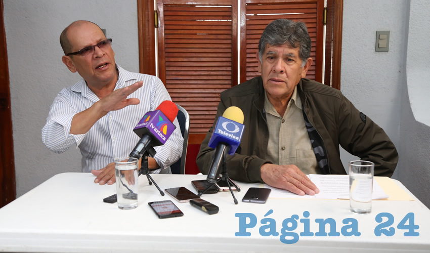 Xicot&eacute;ncatl Cardona Campos, presidente de la Casa del Migrante y su hermano el diputado Cuaht&eacute;moc (Foto: Eddylberto Lu&eacute;vano Santill&aacute;n)