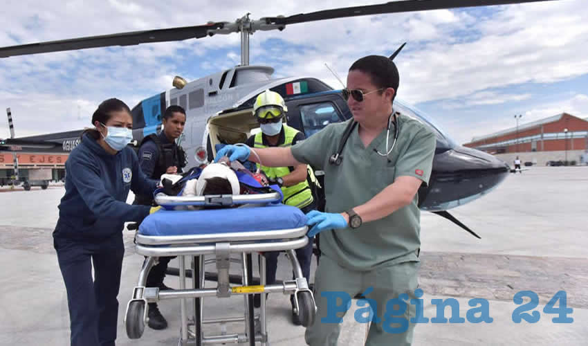De emergencia, el infante fue llevado por la aeronave hacia la capital del estado
