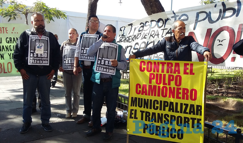 Miembros del Frente Social Contra el Aumento al Transporte Público urgieron al gobierno de Jalisco llegar a acuerdos con los camioneros, ya sea con un fideicomiso o con cualquier otra medida, pues el desproporcionado aumento será una estocada a la ciudadanía/Foto: Francisco Tapia