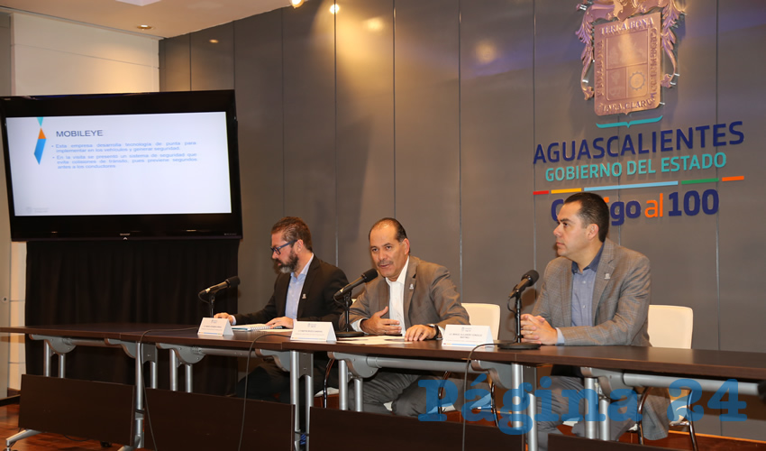 El gobernador del Estado, Martín Orozco Sandoval, dio a conocer acuerdos alcanzados en temas de reúso del agua, movilidad y tecnología aplicada al campo