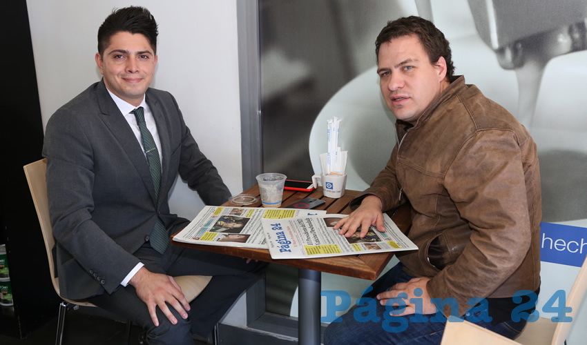 En Café Punta del Cielo departieron Joaquín Martínez Marín y Francisco Ruiz López