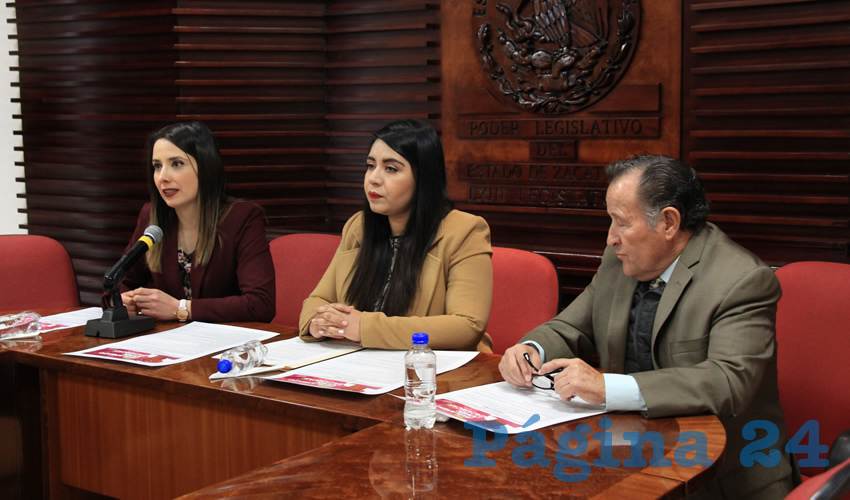 Una vez que se tengan los ensayos de los participantes, se elegirán a 15 jóvenes del género masculino y 15 del femenino, para que sean diputado jóvenes por tres días y puedan experimentar el trabajo legislativo (Foto Rocío Castro Alvarado)