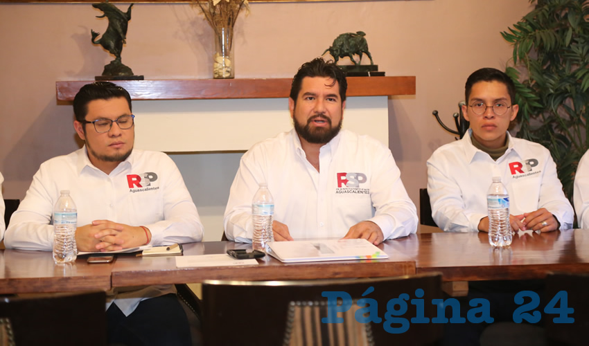 Conferencia de prensa de integrantes de las Redes Sociales Progresistas en Aguascalientes (Foto: Eddylberto Luévano Santillán)