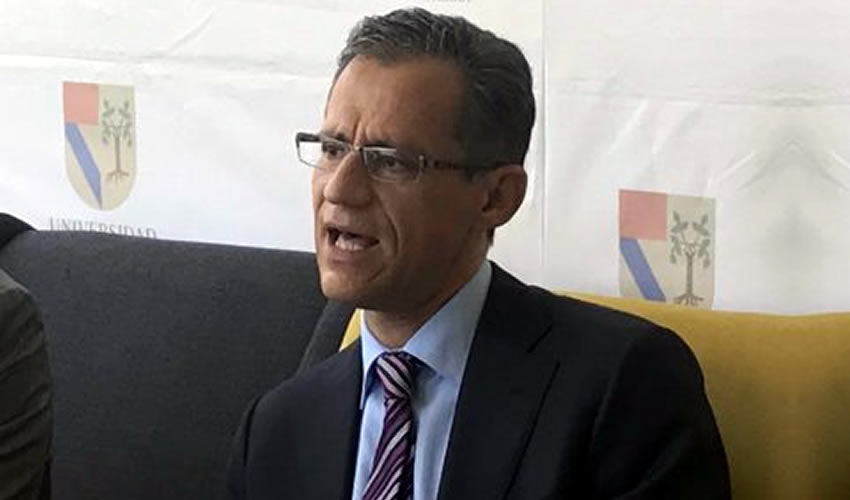 Kenneth Smith Ramos impartió cátedra a los estudiantes de Ciencias Políticas y Empresariales de la Universidad Panamericana