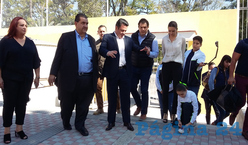 El Centro de Altas Capacidades inaugurado en las inmediaciones del Parque Morelos cuenta con laboratorios de mecatrónica, ciencias aplicadas, robótica, idiomas, home economics e innovación e incubación social, con lo que –según dijo el gobernador saliente– los alumnos destacados podrán adquieran los conocimientos para generar innovaciones/Fotos: Francisco Tapia
