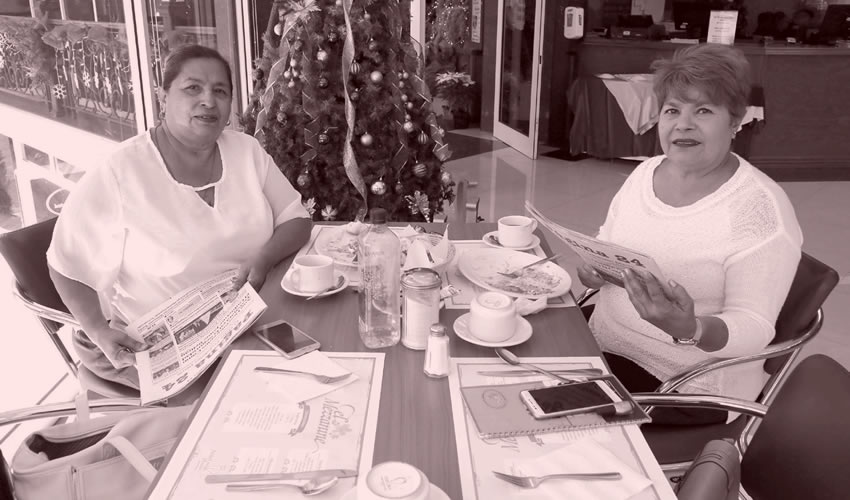 En el restaurante Mezzanine del Hotel Real Plaza compartieron el primer alimento del día Ana Bertha Olivas Aguirre y Sonia Elena Olivas Aguirre, que nos visitan de Mazatlán