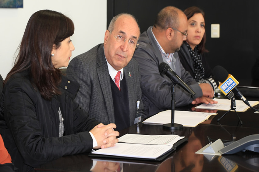 Gilberto Breña Cantú, titular de la Secretaría de Salud de Zacatecas (SSZ), dio a conocer que se han registrado 273 casos probables de influenza, de los cuales 3 casos son positivos: de estos, dos se presentaron en Fresnillo y uno en Zacatecas (Foto Rocío Castro)
