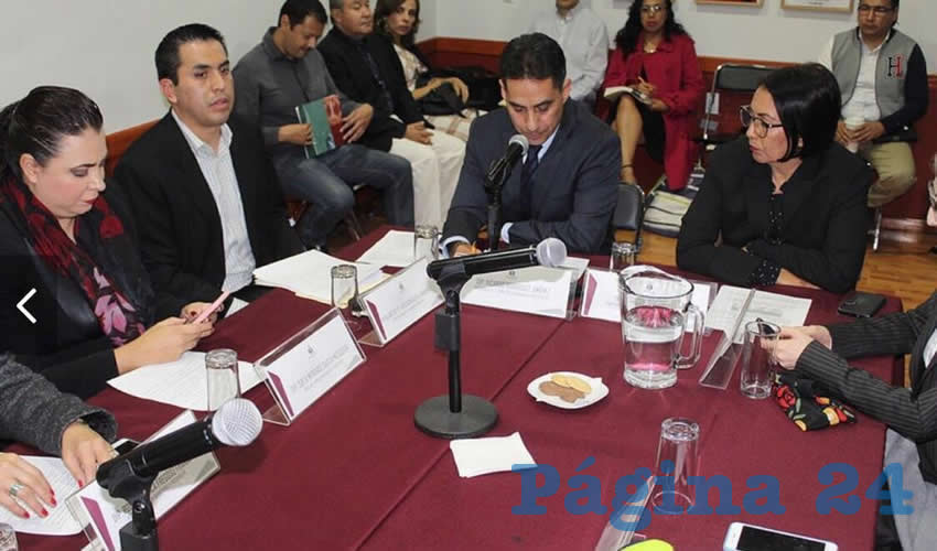 Que siempre no habrá un aumento de 90% por ciento en el pago de licencias de conducir, como lo planteaba la iniciativa original del ex gobernador Aristóteles Sandoval; el incremento será de 10 por ciento, y habrá más plazo para pagar el refrendo con descuento/Foto: Cortesía