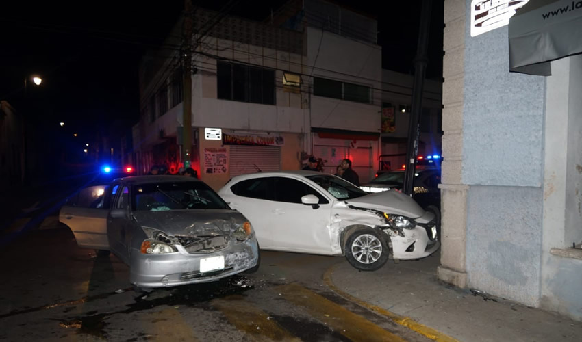 El aparatoso percance ocurrió en el cruce de las calles Hornedo y 16 de Septiembre