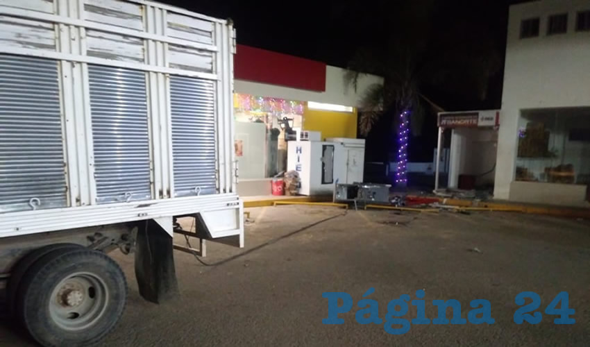 Los cacos no tuvieron tiempo de llevarse el bot&iacute;n, pues escaparon al ver que se aproximaban polic&iacute;as