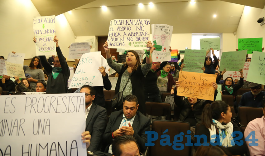Manifestación en el Congreso (Foto: Eddylberto Luévano Santillán)
