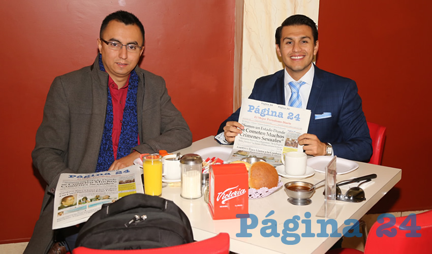 En el restaurante Mitla compartieron los alimentos matutinos Alan Capetillo Salas, abogado; y Roberto Vald&eacute;s Ahumada, contralor en el Congreso del Estado