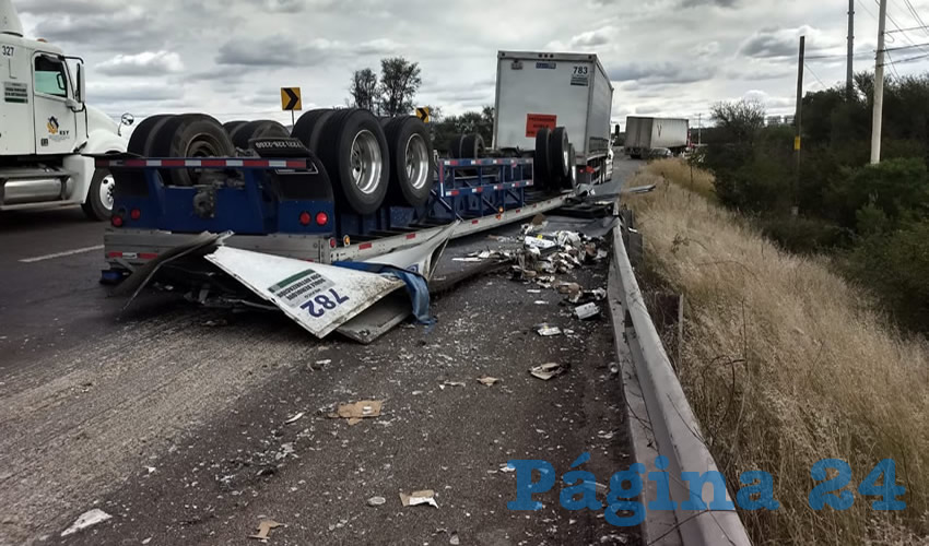 El percance ocurri&oacute; sobre la carretera federal 45 sur, cercal del entronque con la carretera al aeropuerto