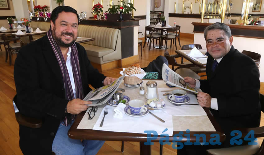 En Sanborns Francia se reunieron Luis Obregón Pasillas, secretario de Economía Social y Turismo del Municipio de Aguascalientes; y Elías Cruz