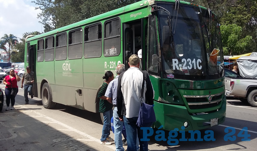 Aunque se quiera decir por parte de las autoridades que es manejable el incremento del precio del transporte público, en realidad constituye un golpe “durísimo” a la ciudadanía/Foto: Archivo Página 24