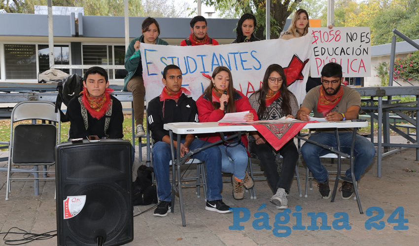 Rueda de prensa de Asamblea de Estudiantes de la UAA (Foto: Eddylberto Lu&eacute;vano Santill&aacute;n)