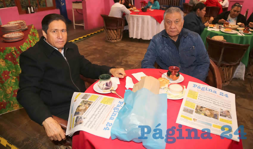 En La Saturnina desayunaron José Sánchez Álvarez y Salvador Reyes Díaz