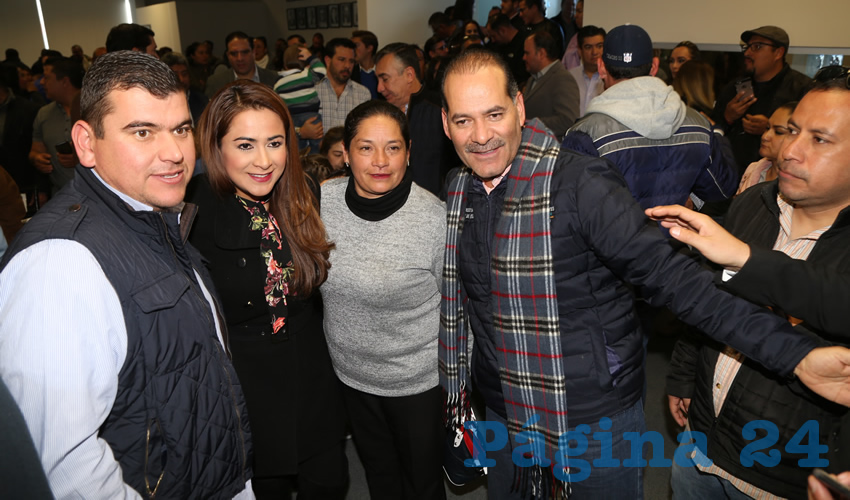 El gobernador Mart&iacute;n Orozco Sandoval; la alcaldesa de San Jos&eacute; de Gracia, Mar&iacute;a Cristina L&oacute;pez Gonz&aacute;lez; la alcaldesa Teresa Jim&eacute;nez Esquivel y el alcalde de Calvillo, Ad&aacute;n Valdivia, presentes en el evento