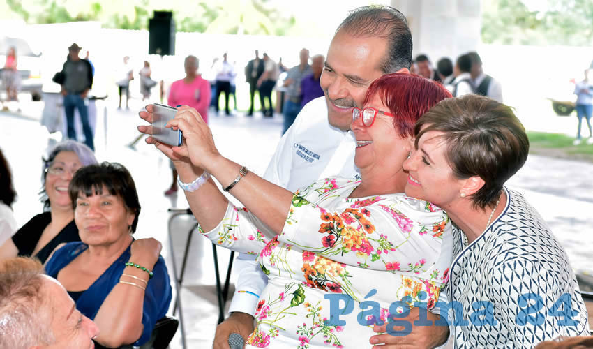 El gobernador del Estado, Martín Orozco Sandoval, informó que a través del DIF Estatal, durante el presente año se trabajó arduamente en la reconstrucción del tejido social