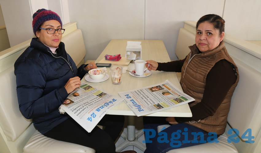 Almendra Quezada López y Roselia Gutiérrez Díaz compartieron los alimentos matutinos en el restaurante Del Centro
