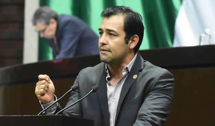 La intención del diputado emecista Jonabad Martínez es que “para que por lo menos en toda la mancha de la zona metropolitana todas las personas que vivimos en ella sepamos qué sí y qué no se permite, y evitar que un municipio permita una cosa y otro no”/Foto: Cortesía