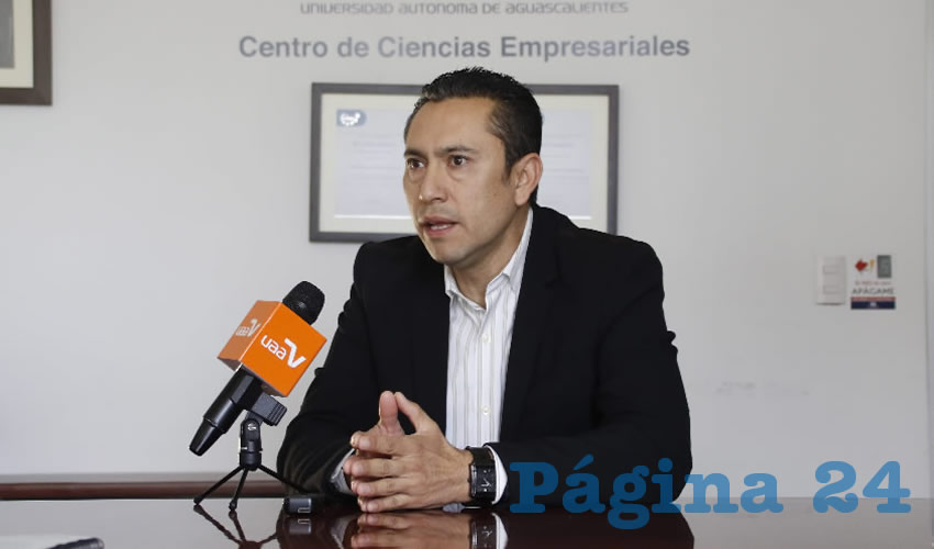 Los acad&eacute;micos del Centro de Ciencias Empresariales desarrollan estrategias para difundir sus proyectos de investigaci&oacute;n