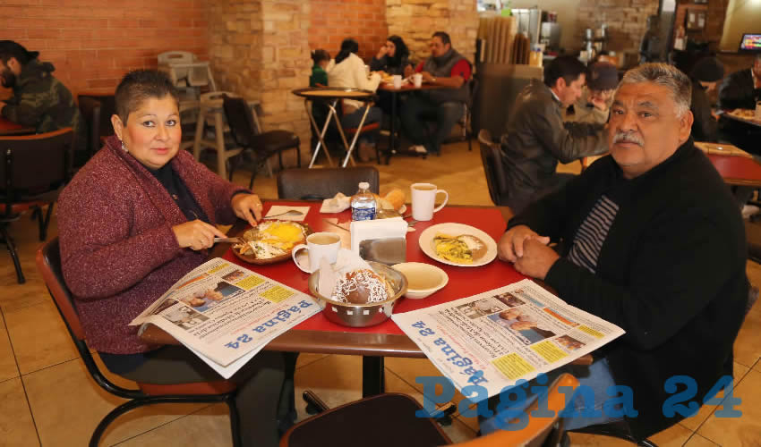 En Las Antorchas almorzaron Martha Aranda Gonz&aacute;lez y Javier Gonz&aacute;lez Ram&iacute;rez